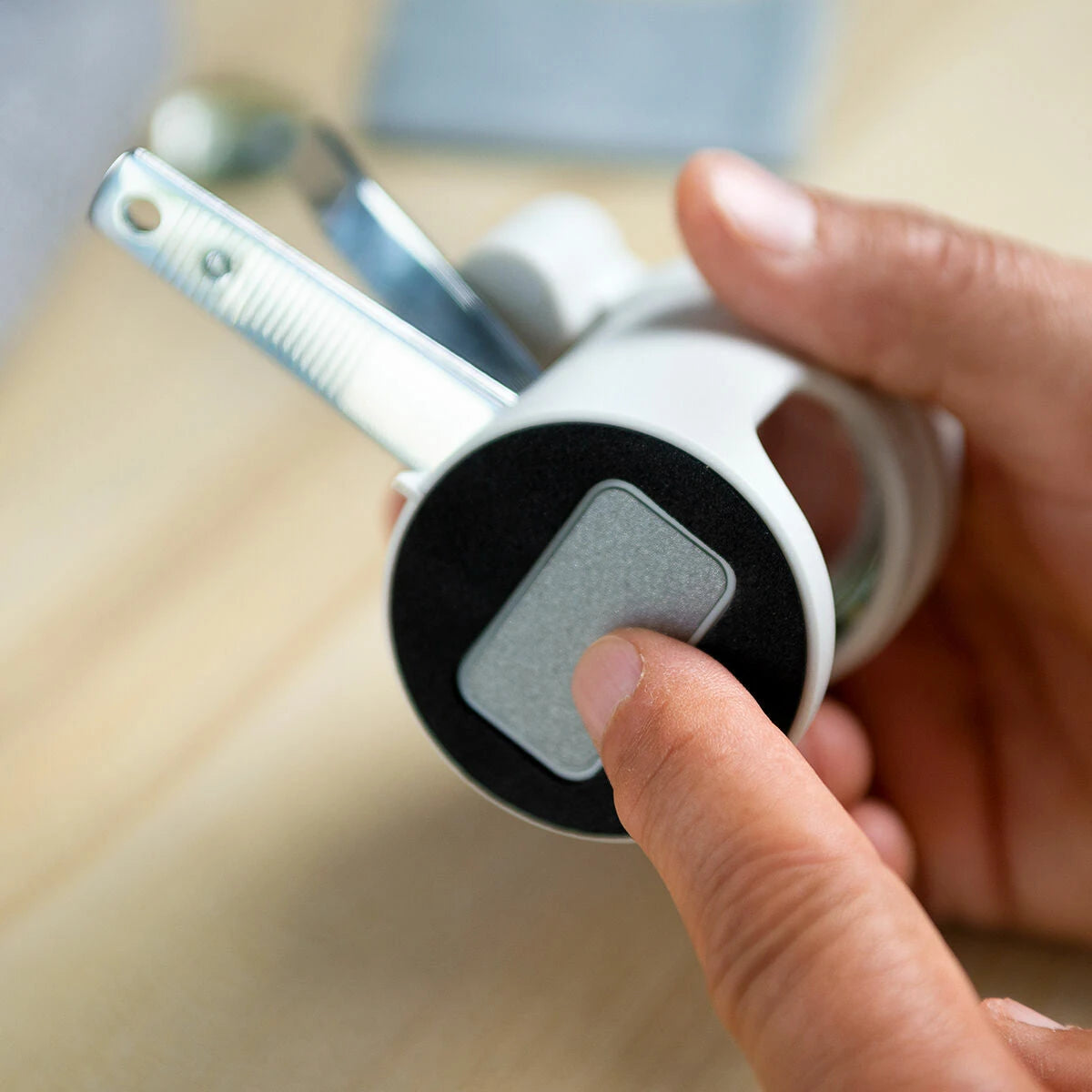 Nail Clippers with LED Light, Magnifying Glass and File Clail InnovaGoods product packaging