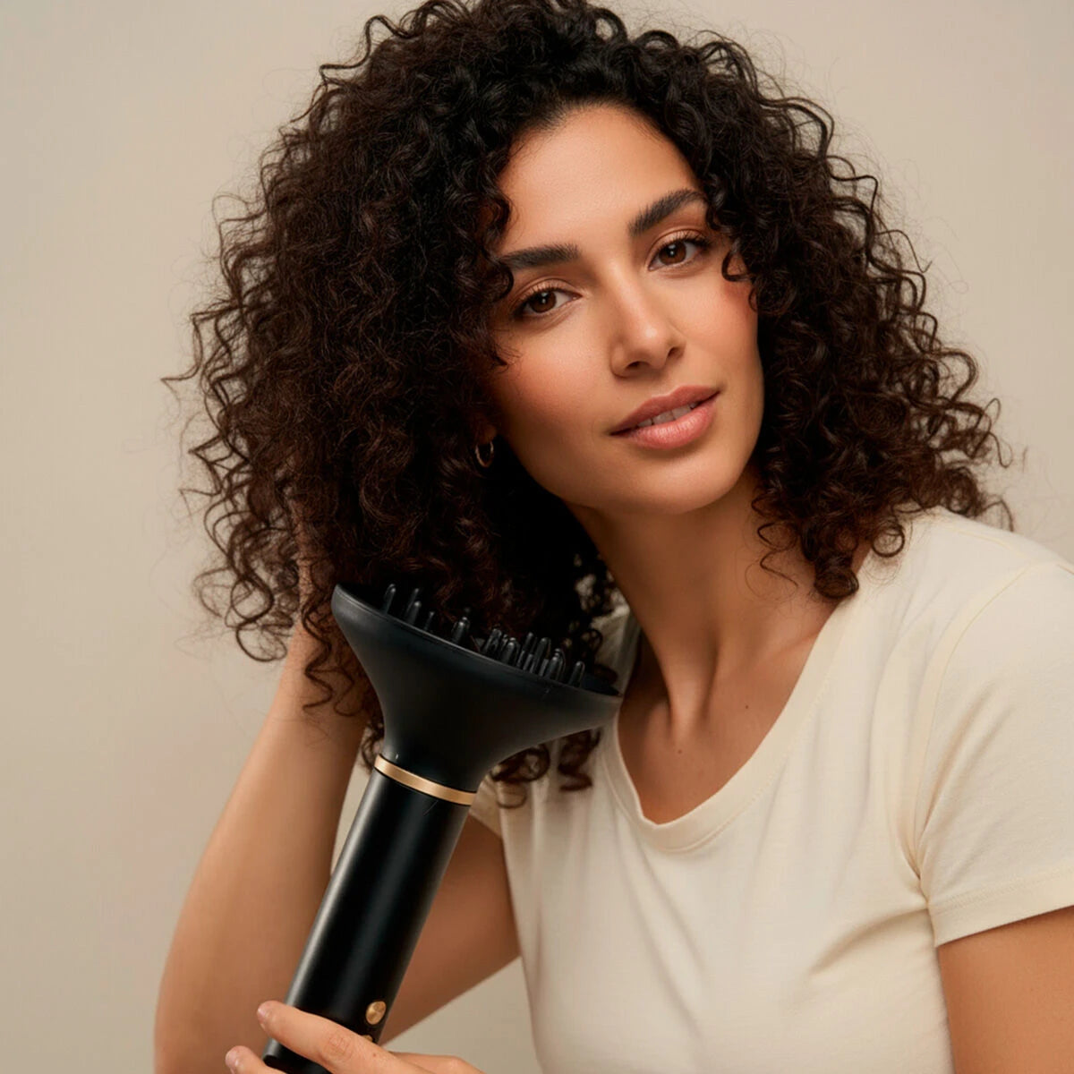 Ionic Multifunctional Air Dryer and Styler Brush with Coanda Technology and 7 Accessories Wavify InnovaGoods product